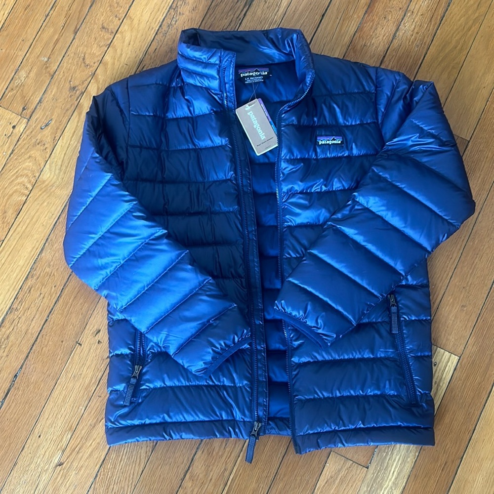 Patagonia kids down jacket navy blue.